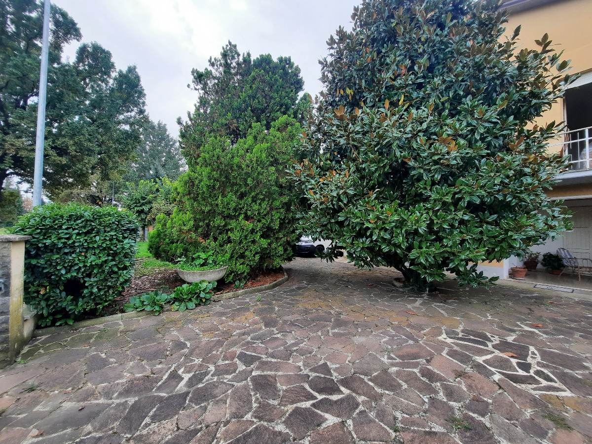 CASA SINGOLA in zona Castelnovo di Sotto a Castelnovo di Sotto