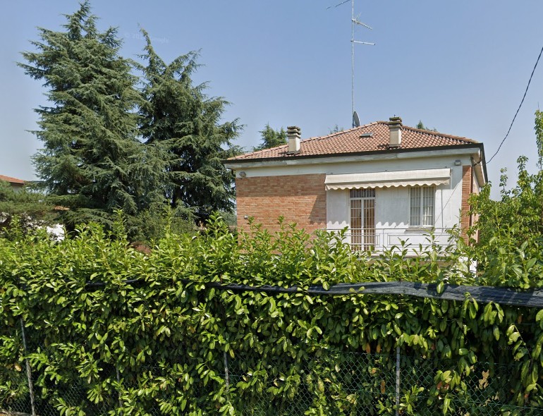 CASA SINGOLA in zona Rivalta a Reggio Emilia